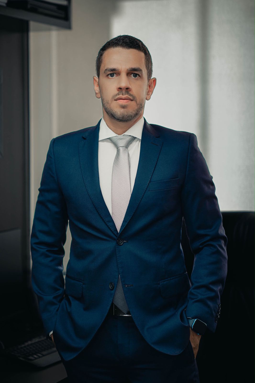 Dr. Charles Barros
